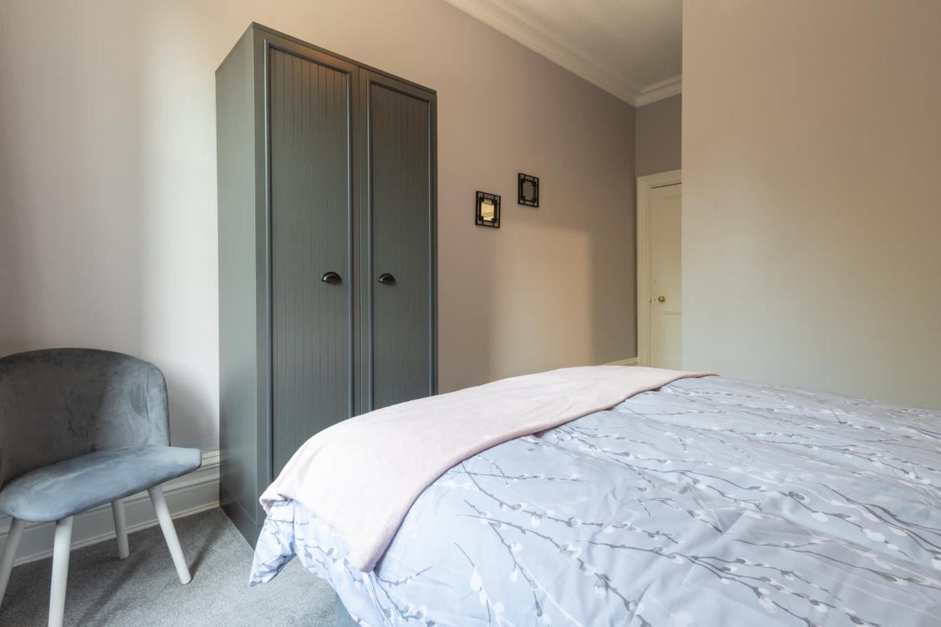 Host & - Chatsworth Townhouse I *