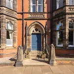 Host & Stay - Chatsworth Townhouse I