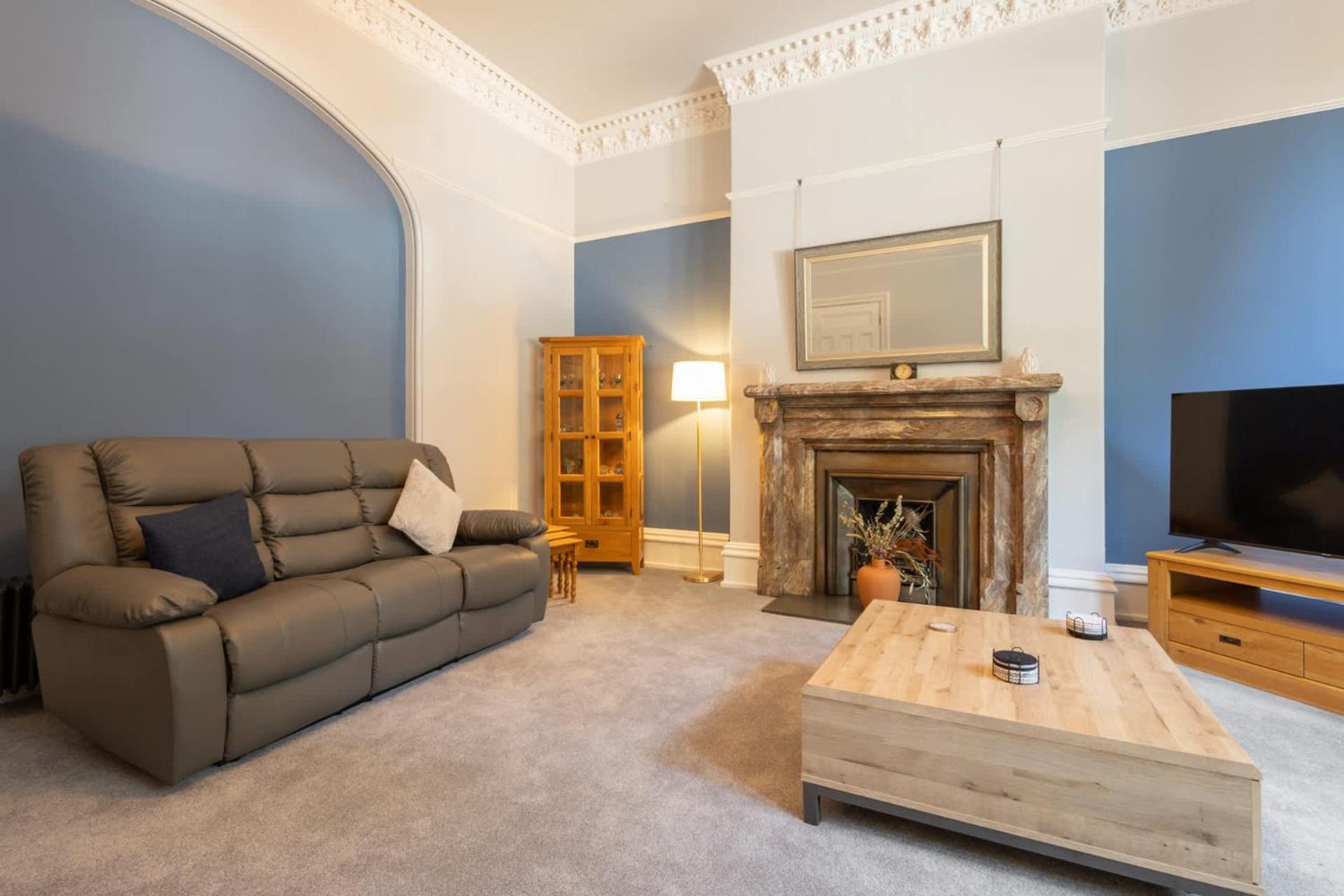 Host & - Chatsworth Townhouse I *