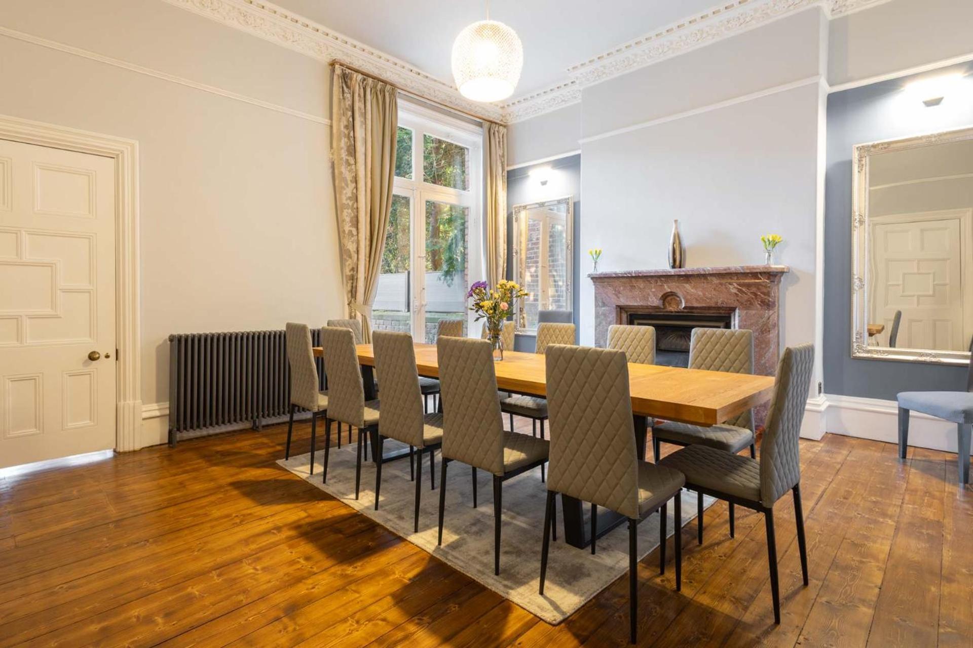 Host & - Chatsworth Townhouse I Holiday home *