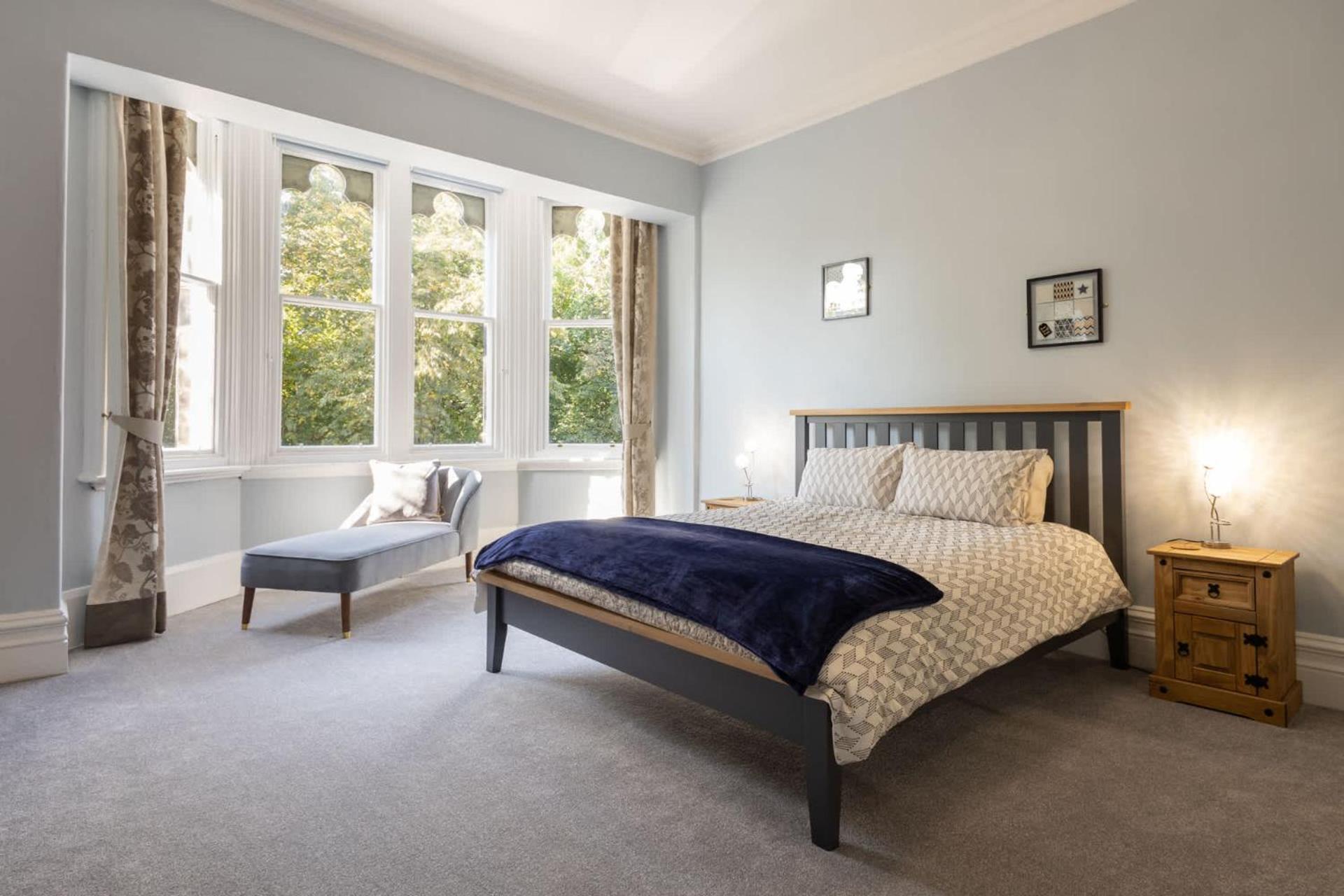 Host & - Chatsworth Townhouse I *